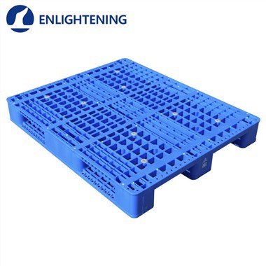 Przemysłowe palety plastikowe